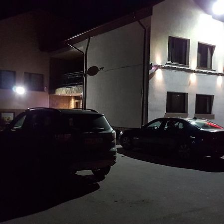 Hotel Gutland Wysokie Mazowieckie Εξωτερικό φωτογραφία