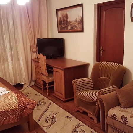 Hotel Gutland Wysokie Mazowieckie Εξωτερικό φωτογραφία