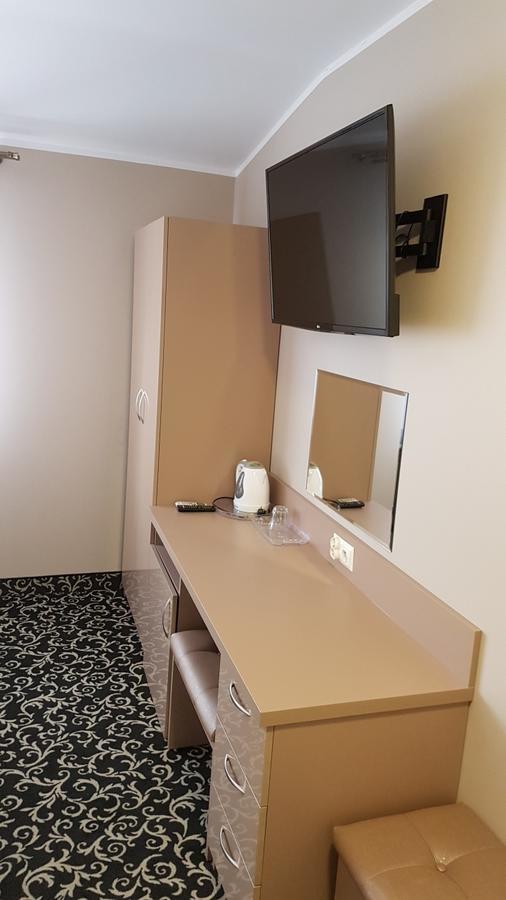 Hotel Gutland Wysokie Mazowieckie Εξωτερικό φωτογραφία